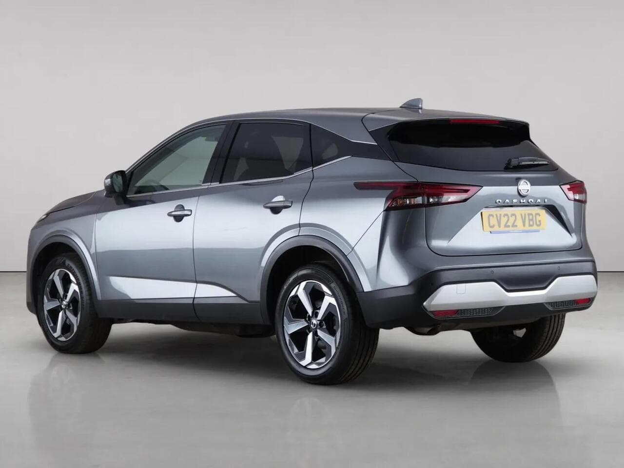 Nissan Qashqai thumbnail Rear Left