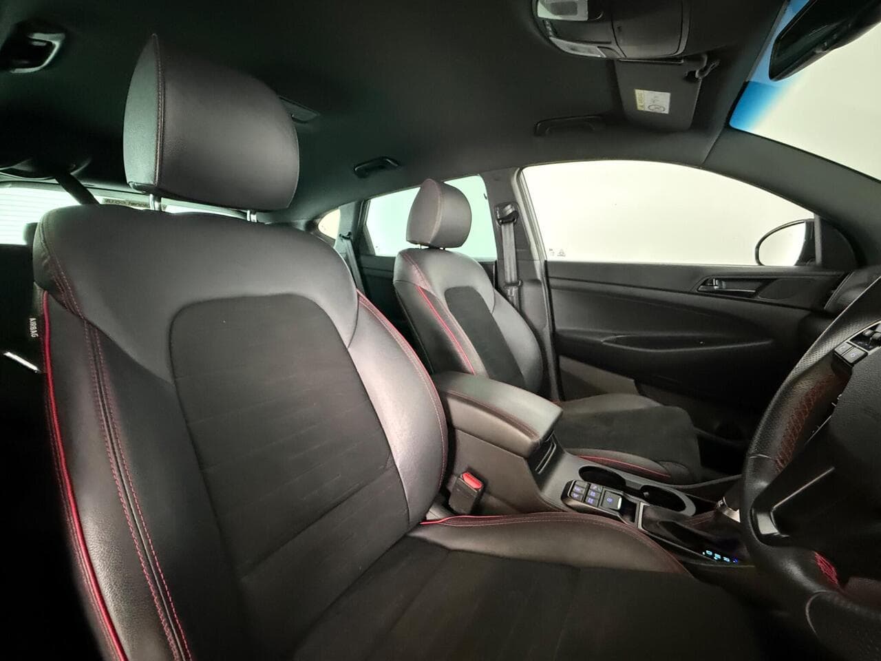 Hyundai TUCSON thumbnail Seat Driver