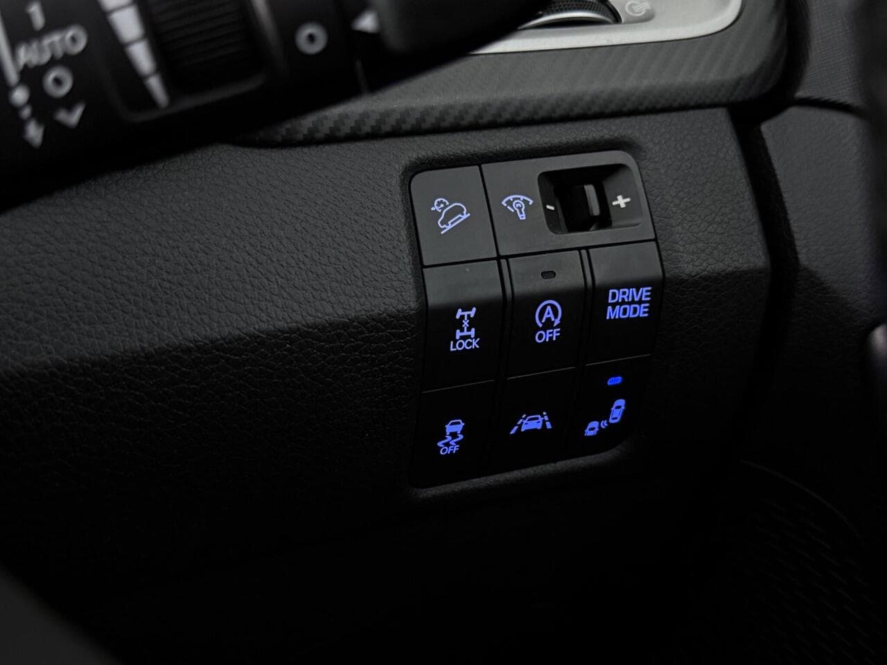 Hyundai Santa Fe thumbnail Misc Controls