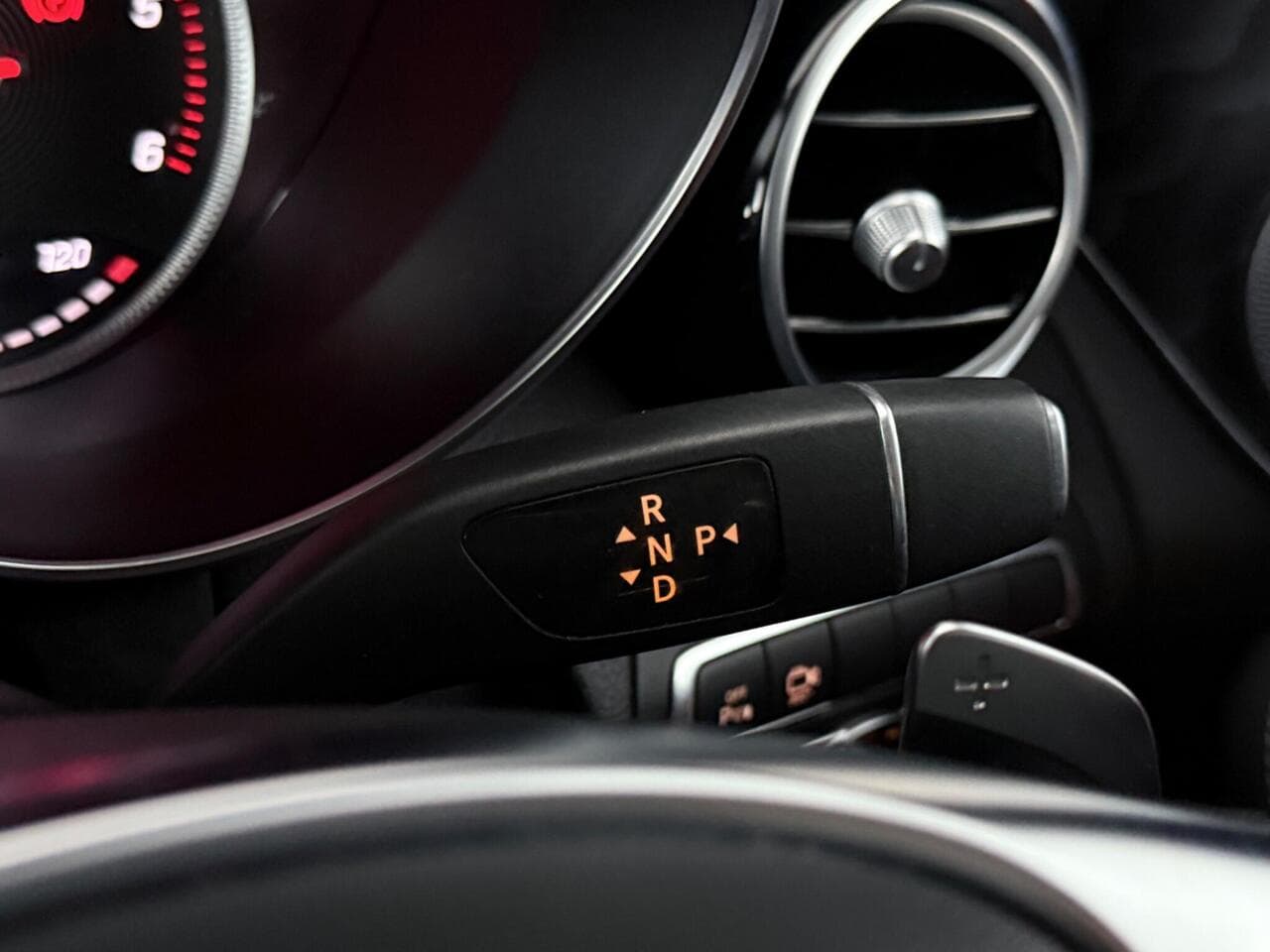 Mercedes-Benz GLC thumbnail Misc Controls