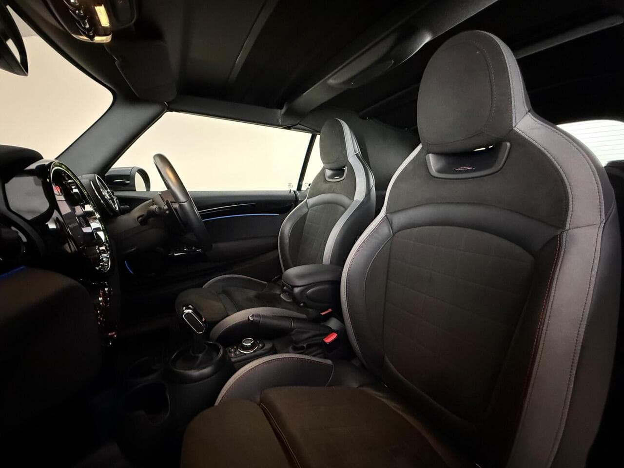 MINI Convertible thumbnail Seat Front Passenger