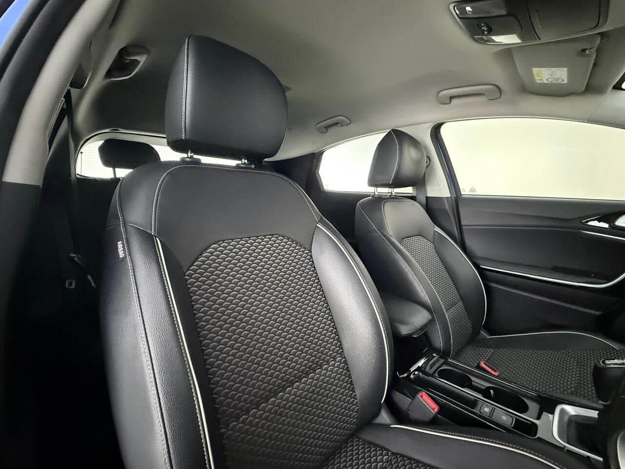 Kia XCeed thumbnail Seat Driver