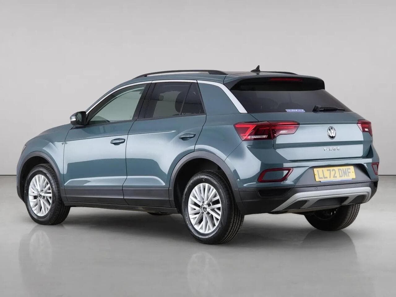 Volkswagen T-Roc thumbnail Rear Left