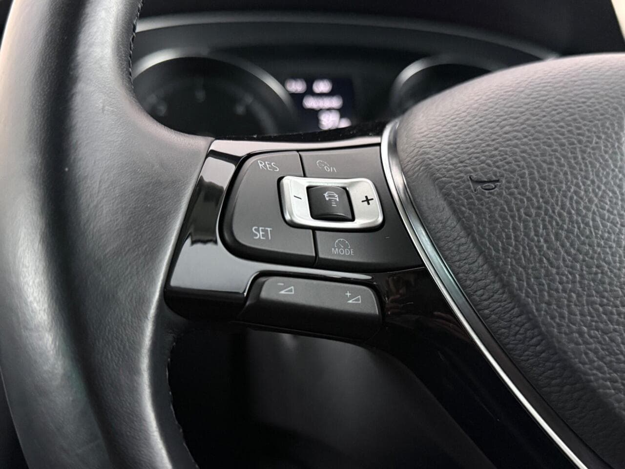 Volkswagen Passat thumbnail Misc Controls