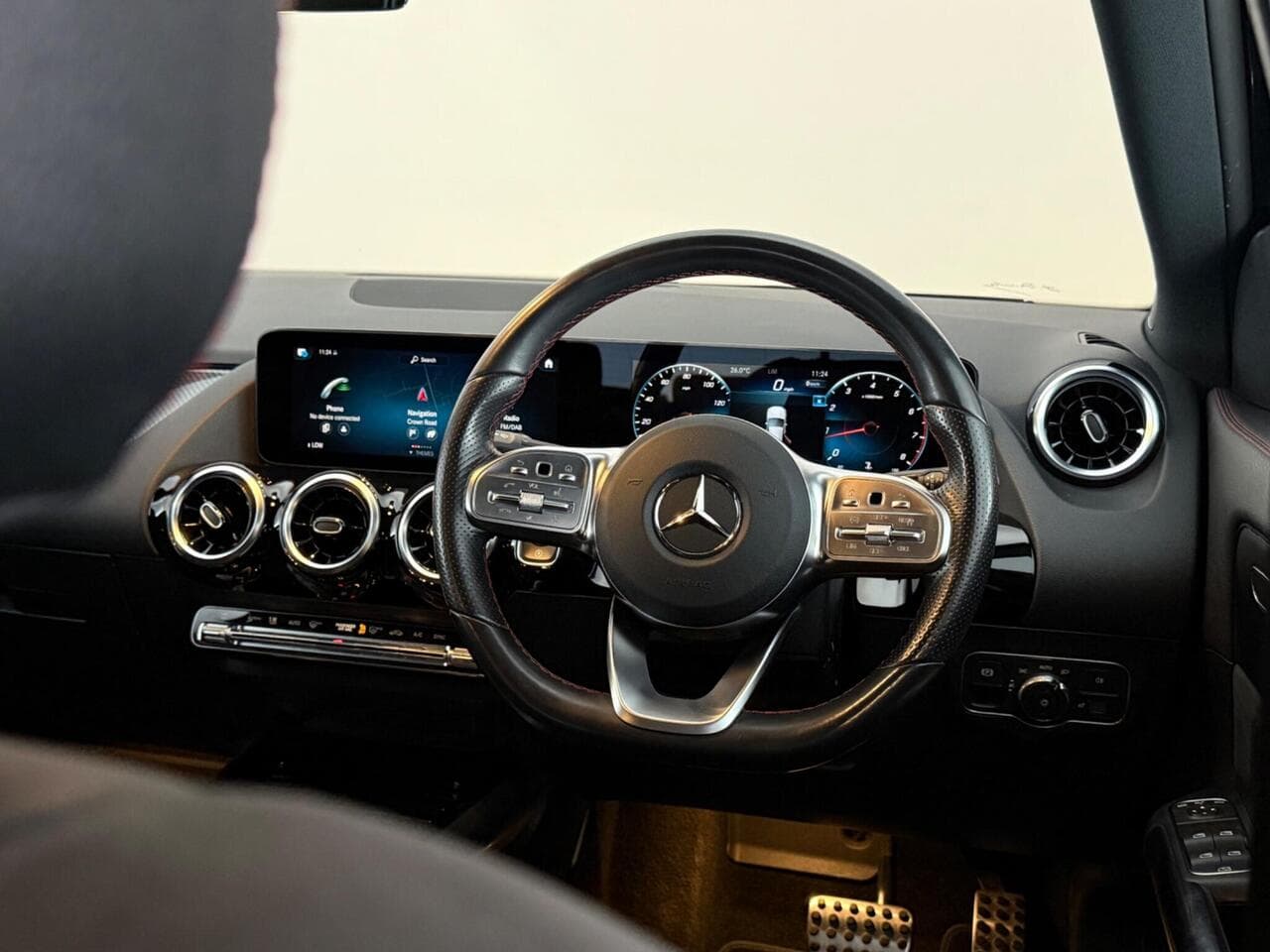 Mercedes-Benz GLA thumbnail Steering Wheel