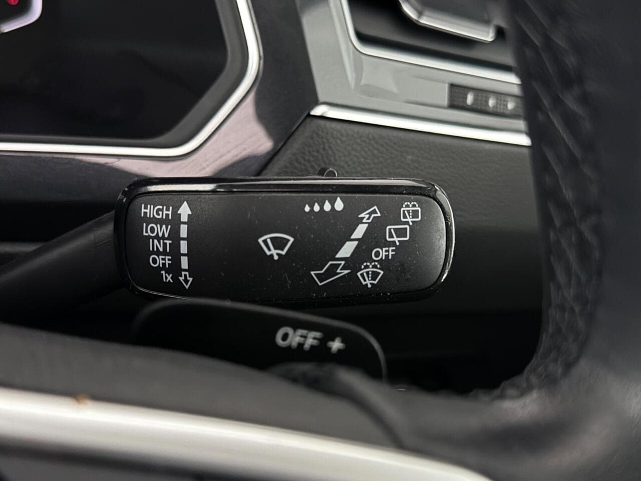 Volkswagen Tiguan thumbnail Misc Controls