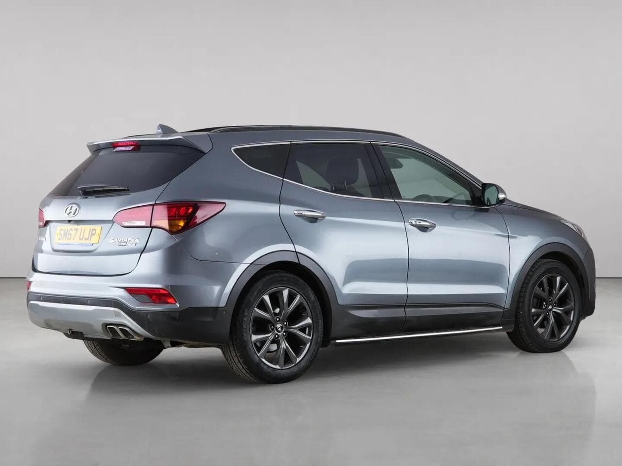 Hyundai Santa Fe thumbnail Rear Right