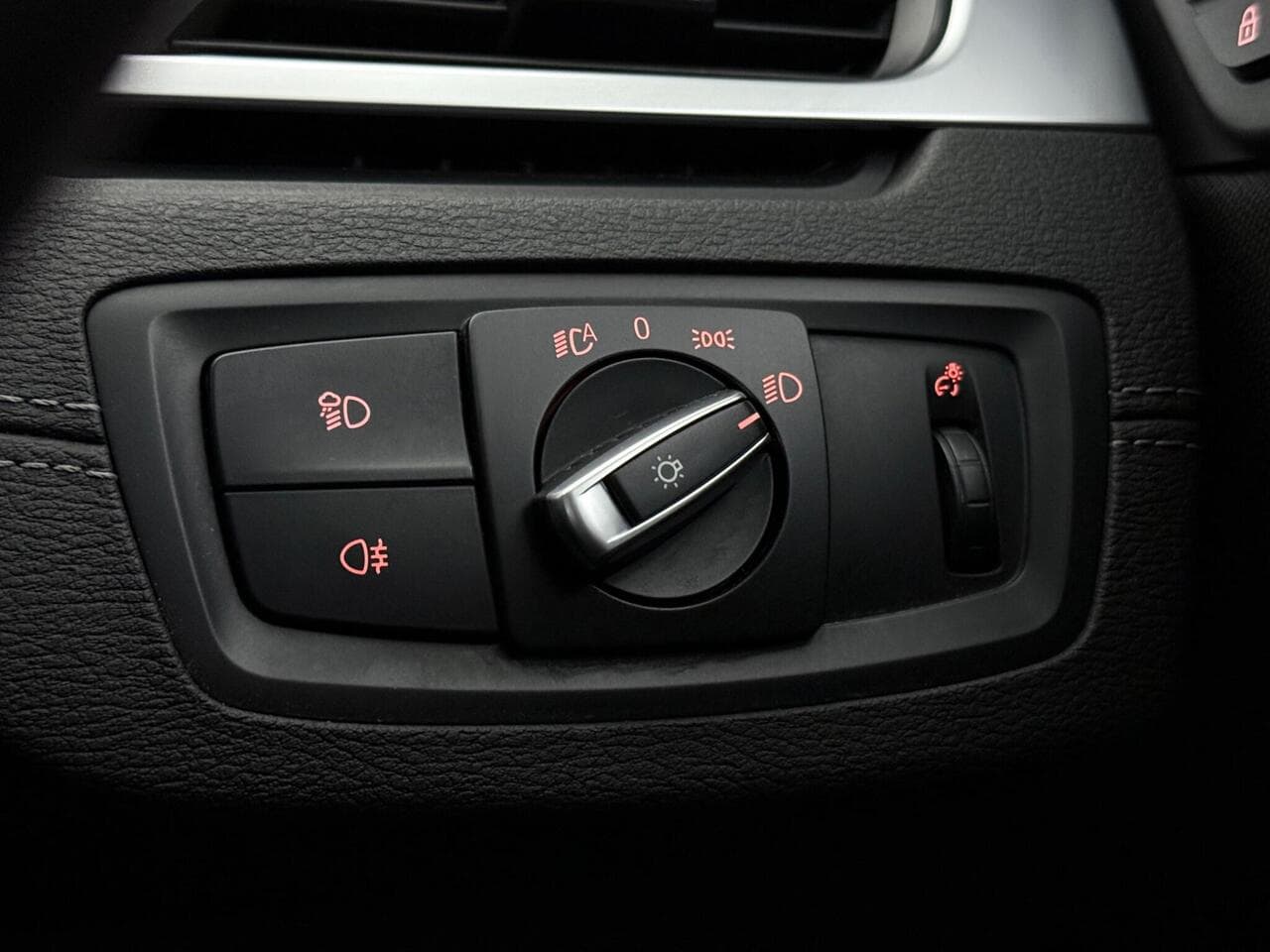 BMW X2 thumbnail Misc Controls
