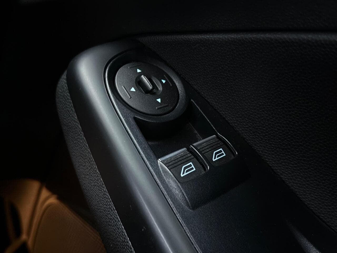 Ford Fiesta thumbnail Misc Controls