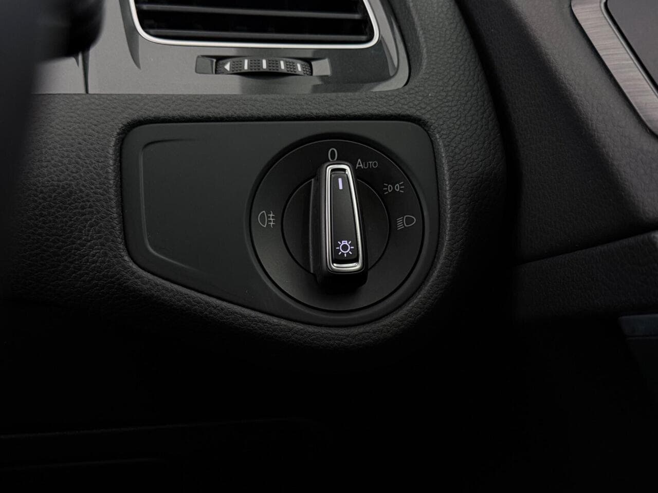 Volkswagen Golf thumbnail Misc Controls