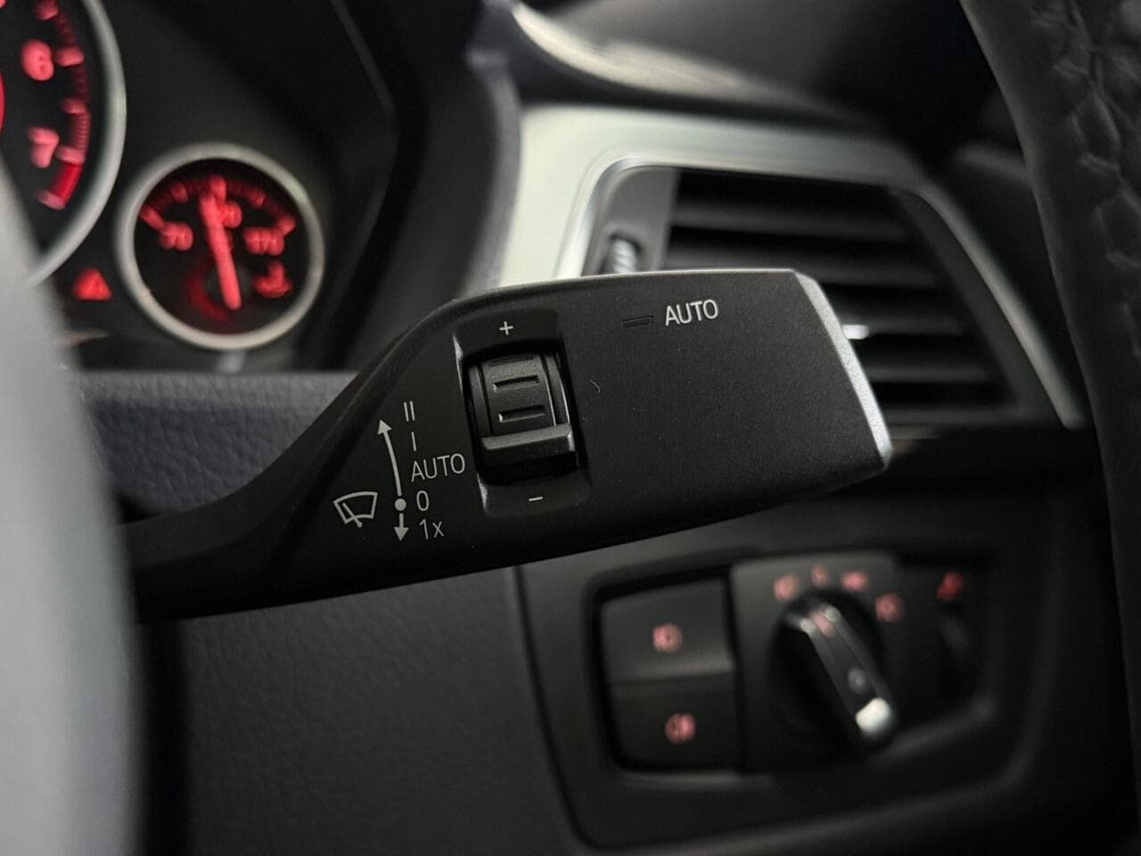 BMW 4 Series Gran Coupe thumbnail Misc Controls