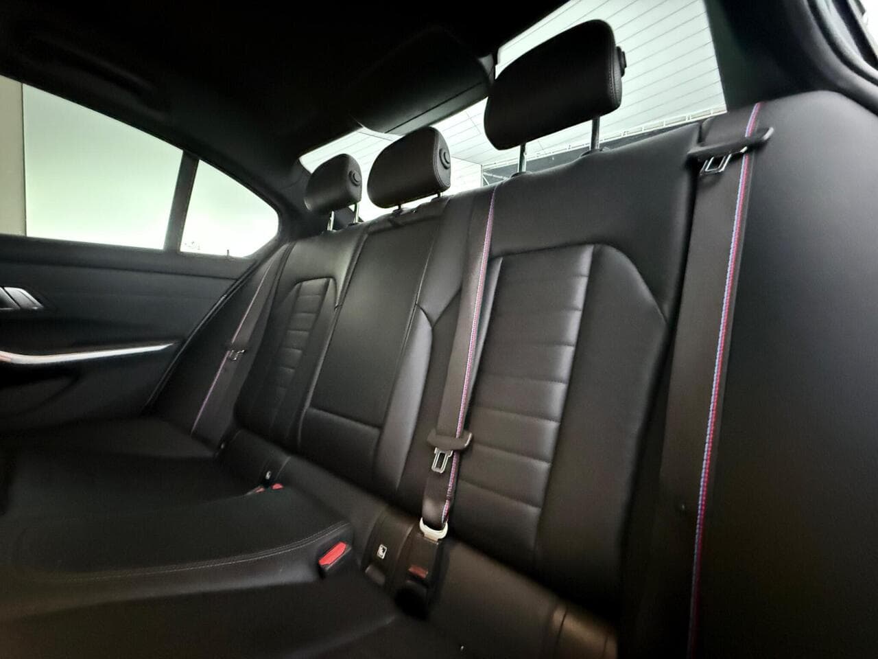 BMW 3 Series thumbnail Seats Rear