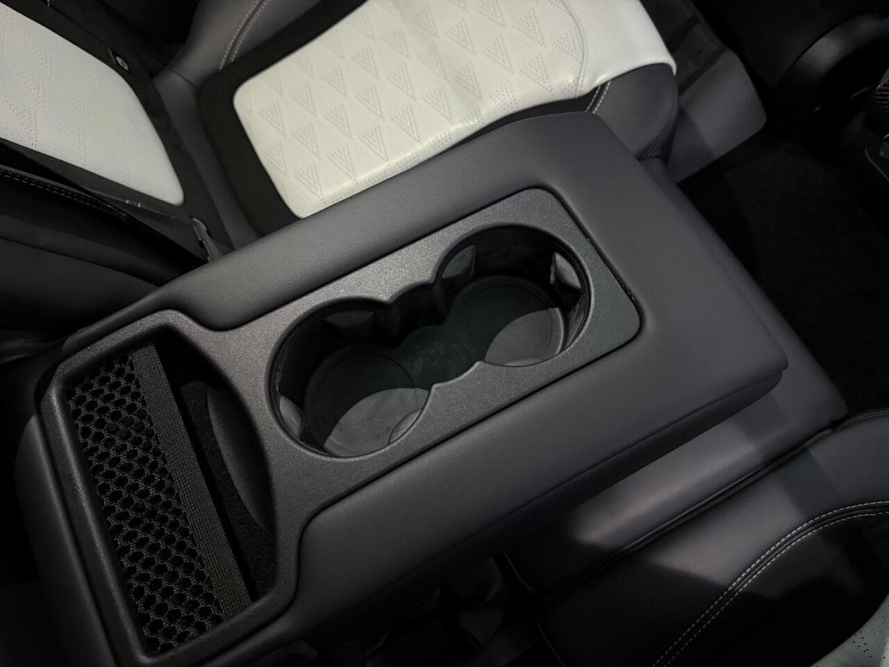 Land Rover Range Rover Sport thumbnail Inconclusive
