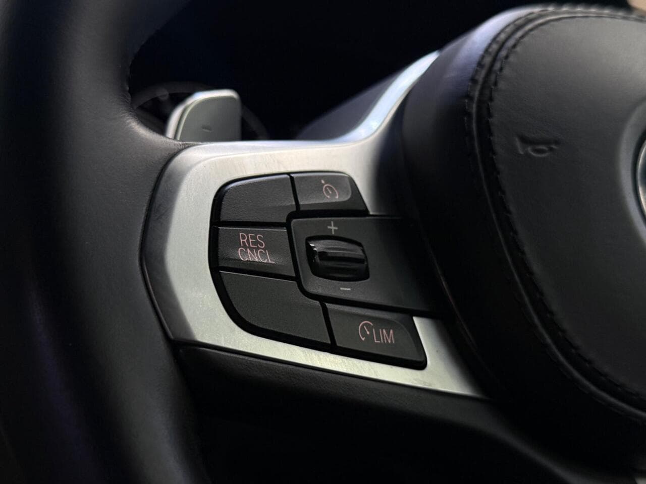 BMW 6 Series Gran Turismo thumbnail Misc Controls
