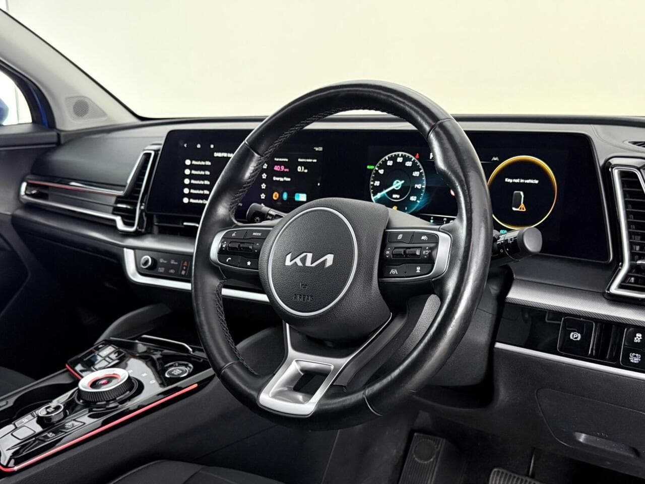 Kia Sportage thumbnail Steering Wheel