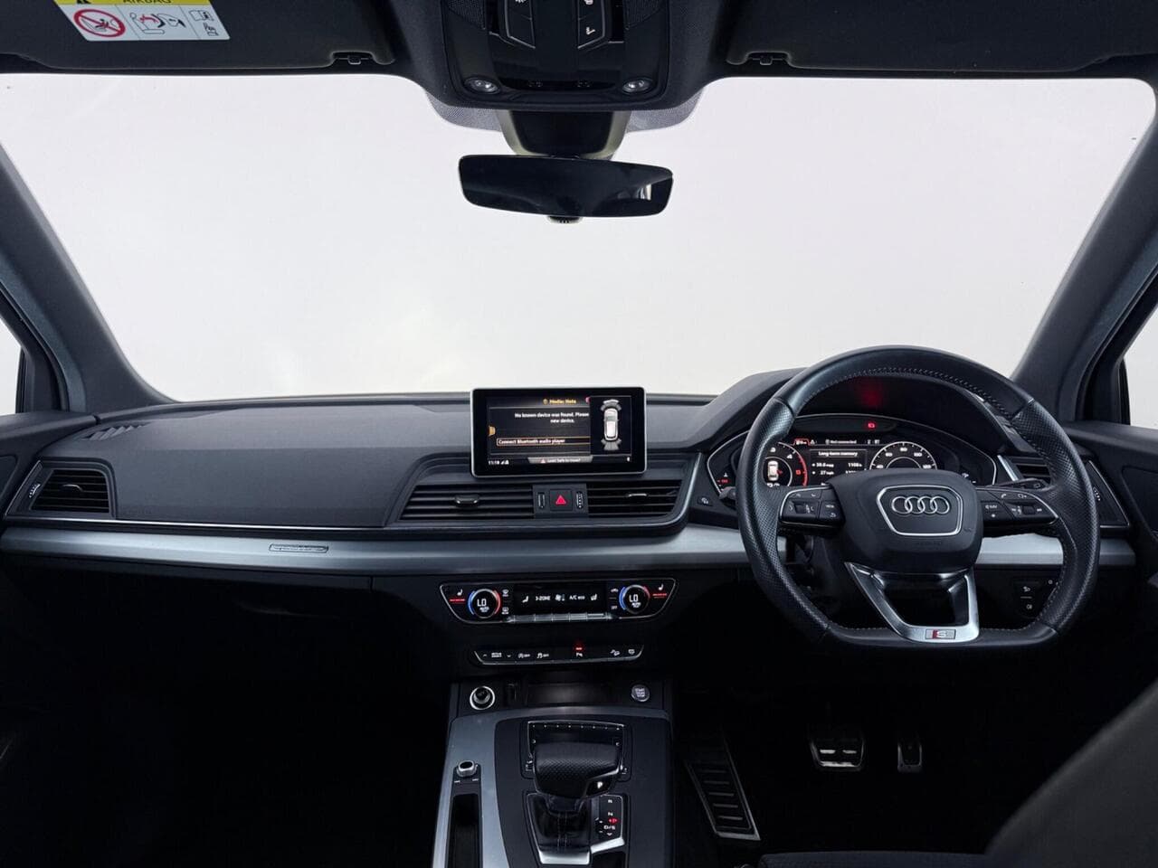 Audi Q5 thumbnail Interior Front
