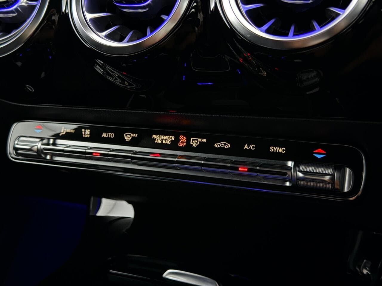 Mercedes-Benz CLA thumbnail Misc Controls