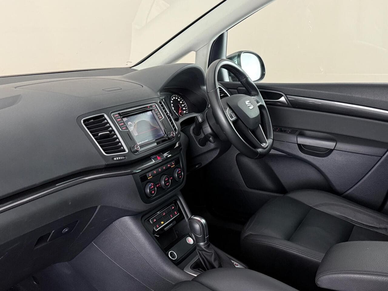 SEAT Alhambra thumbnail Interior Front
