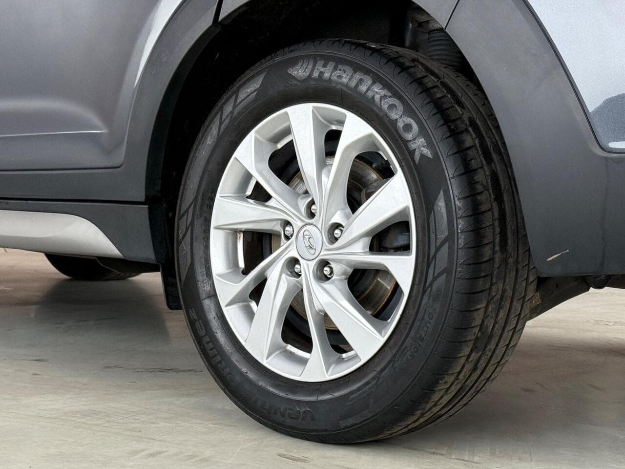 Hyundai TUCSON thumbnail Wheel