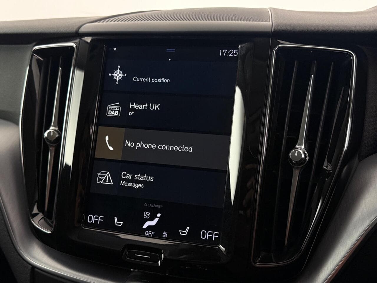Volvo XC60 thumbnail Infotainment System
