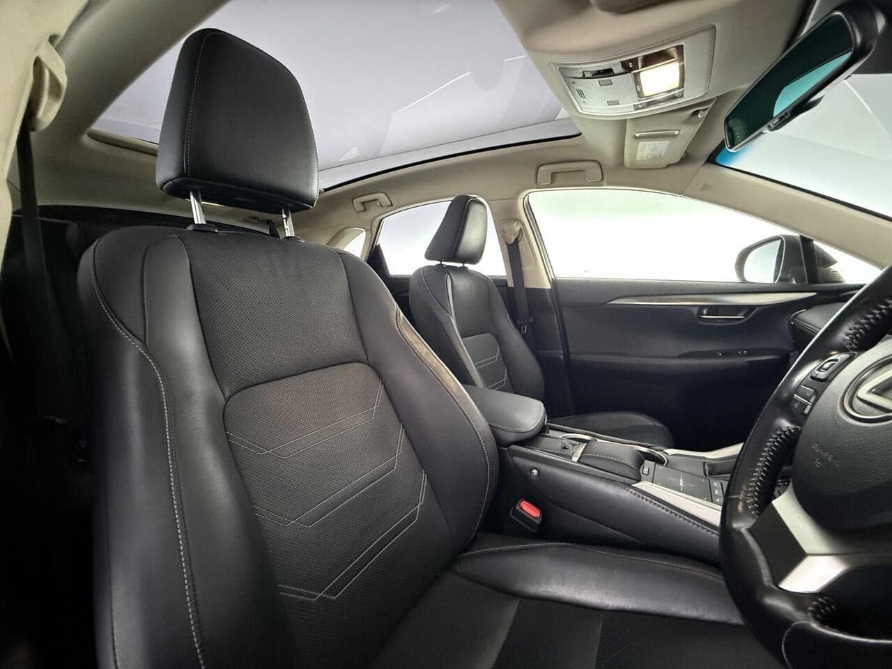 Lexus NX thumbnail Seat Driver