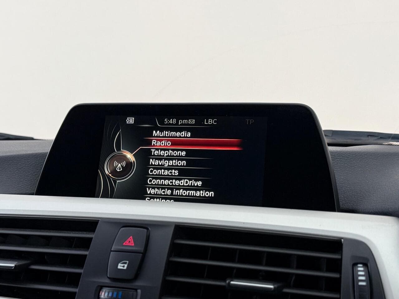 BMW 3 Series thumbnail Infotainment System