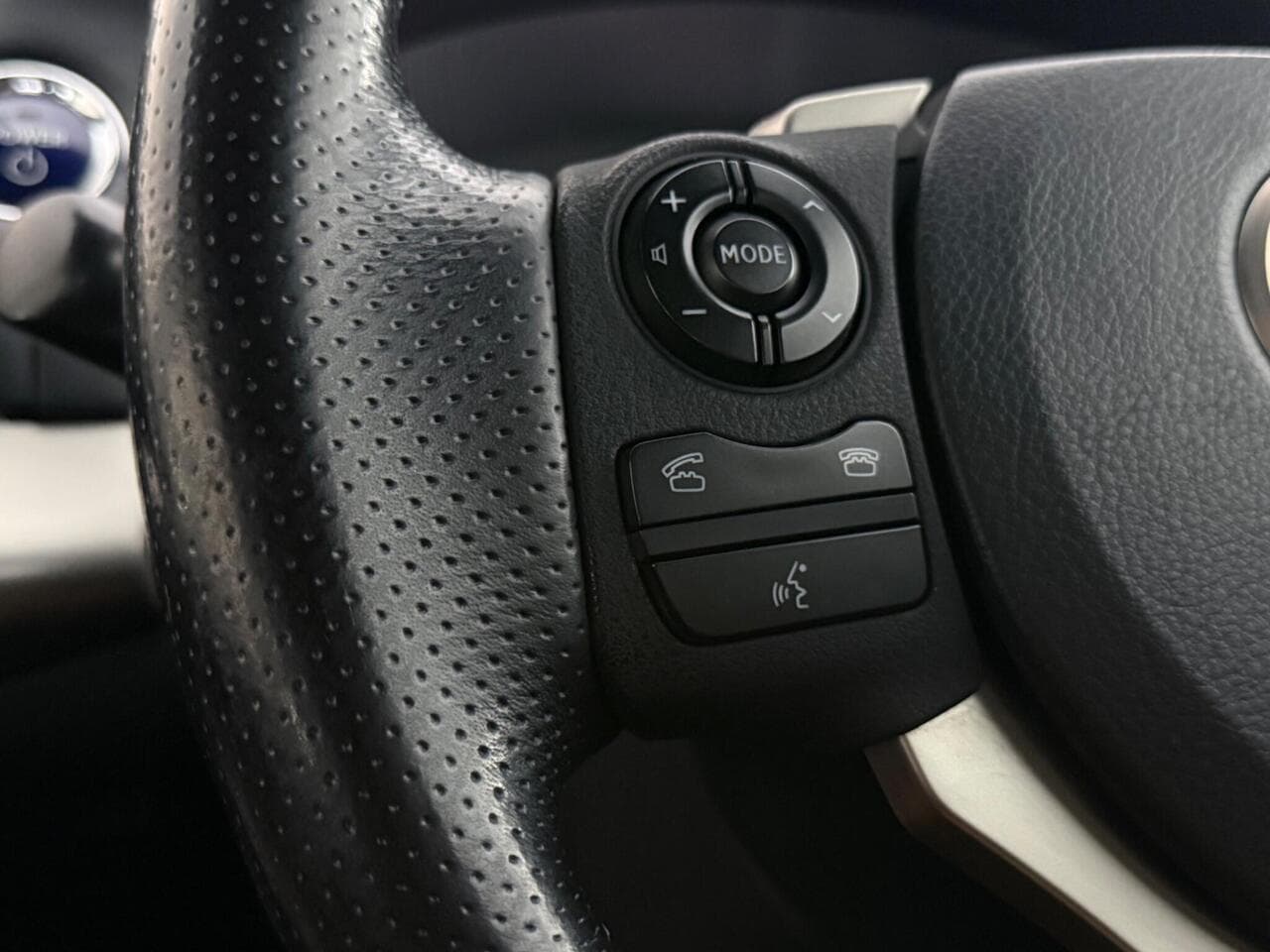 Lexus CT thumbnail Misc Controls
