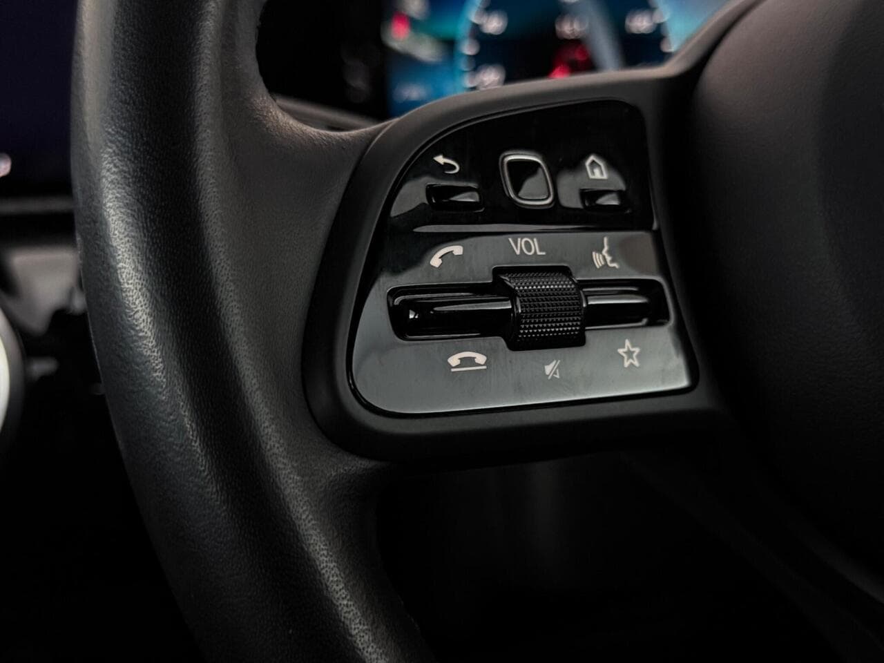 Mercedes-Benz A Class thumbnail Misc Controls