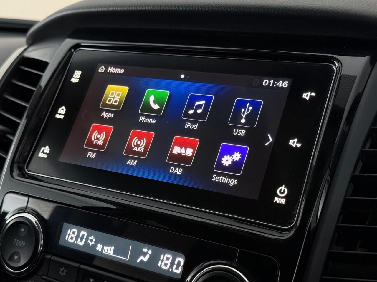 Mitsubishi Shogun Sport thumbnail Infotainment System