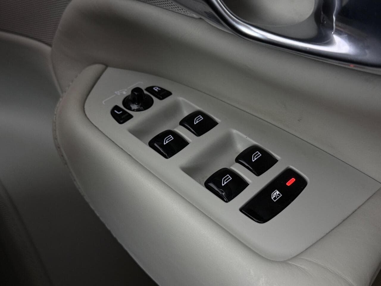 Volvo XC90 thumbnail Misc Controls