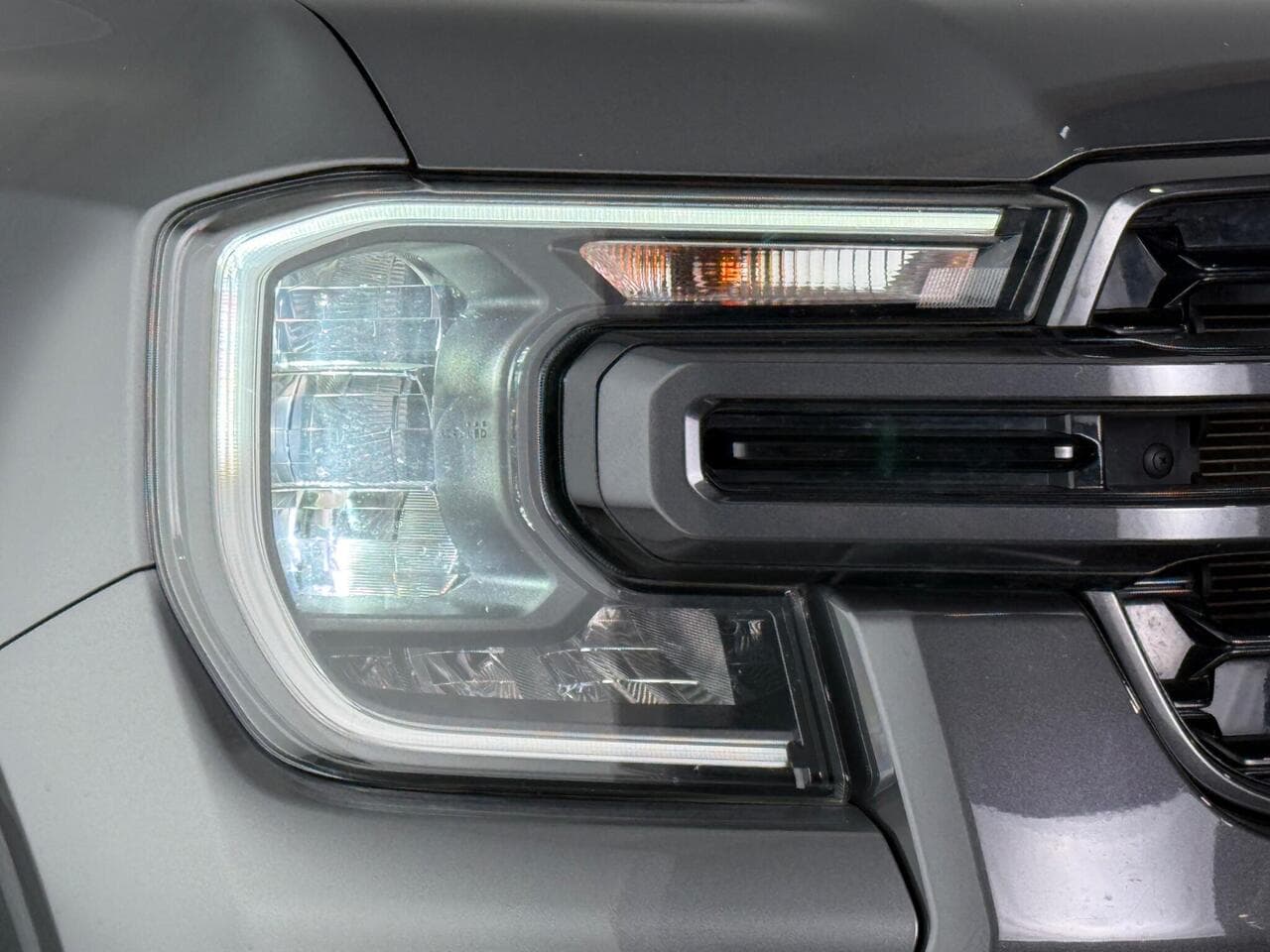 Ford Ranger thumbnail Interior Front
