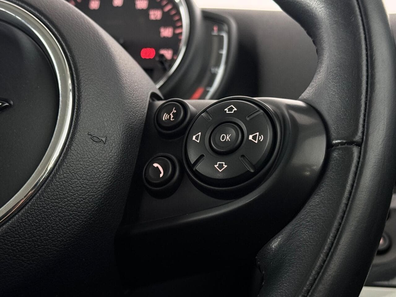 MINI Countryman thumbnail Steering Wheel