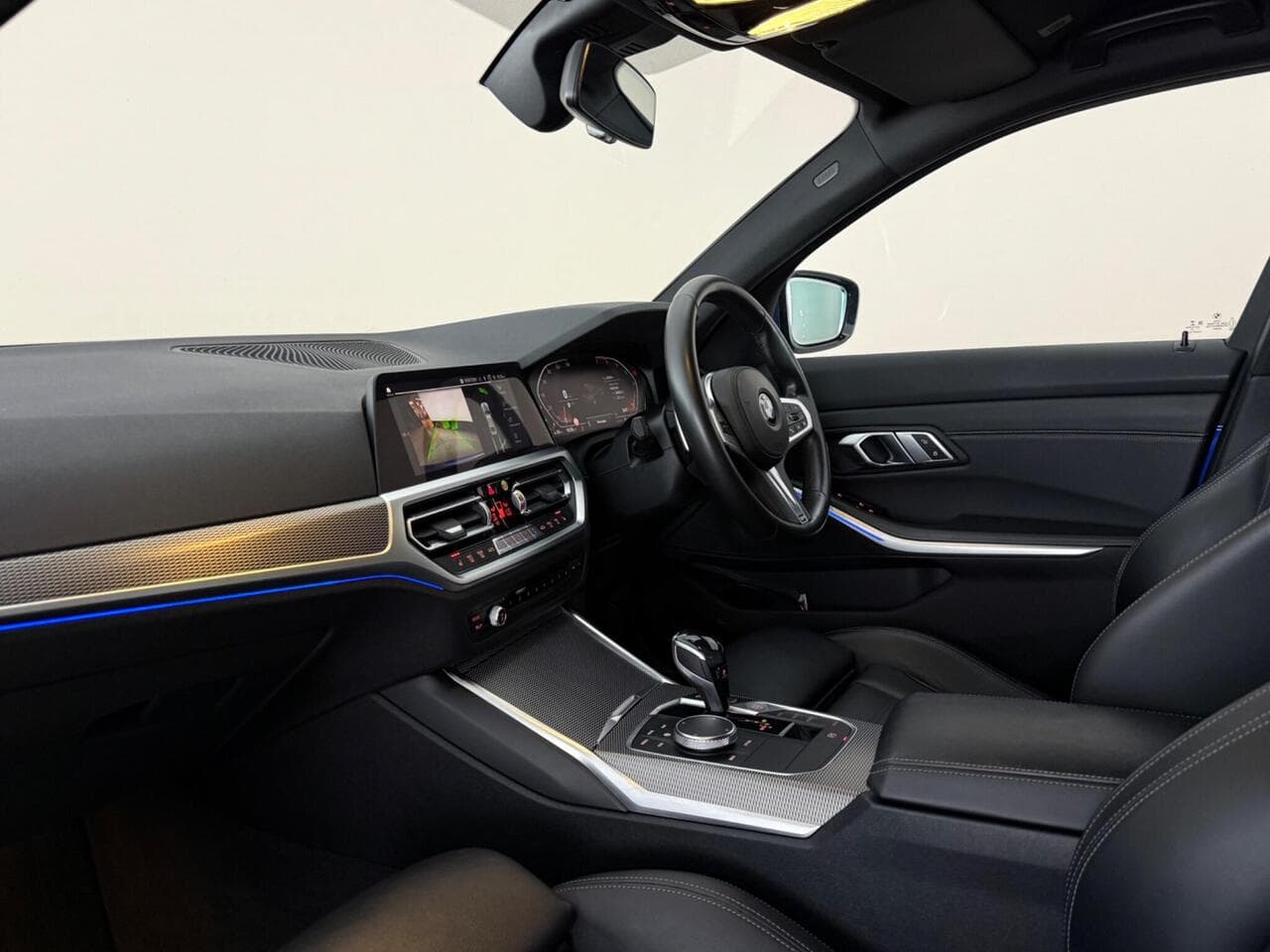 BMW 3 Series thumbnail Interior Front