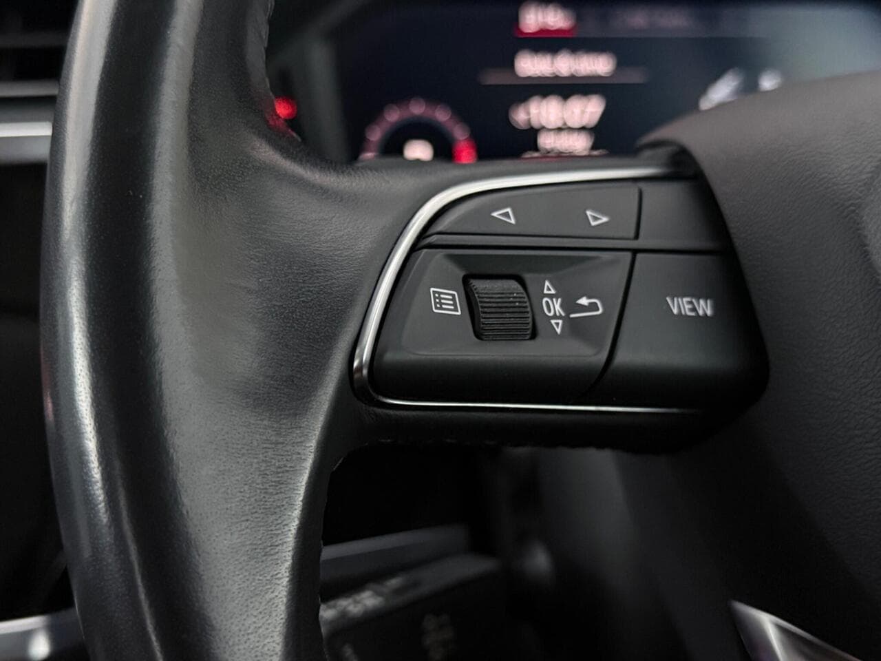 Audi Q3 thumbnail Misc Controls