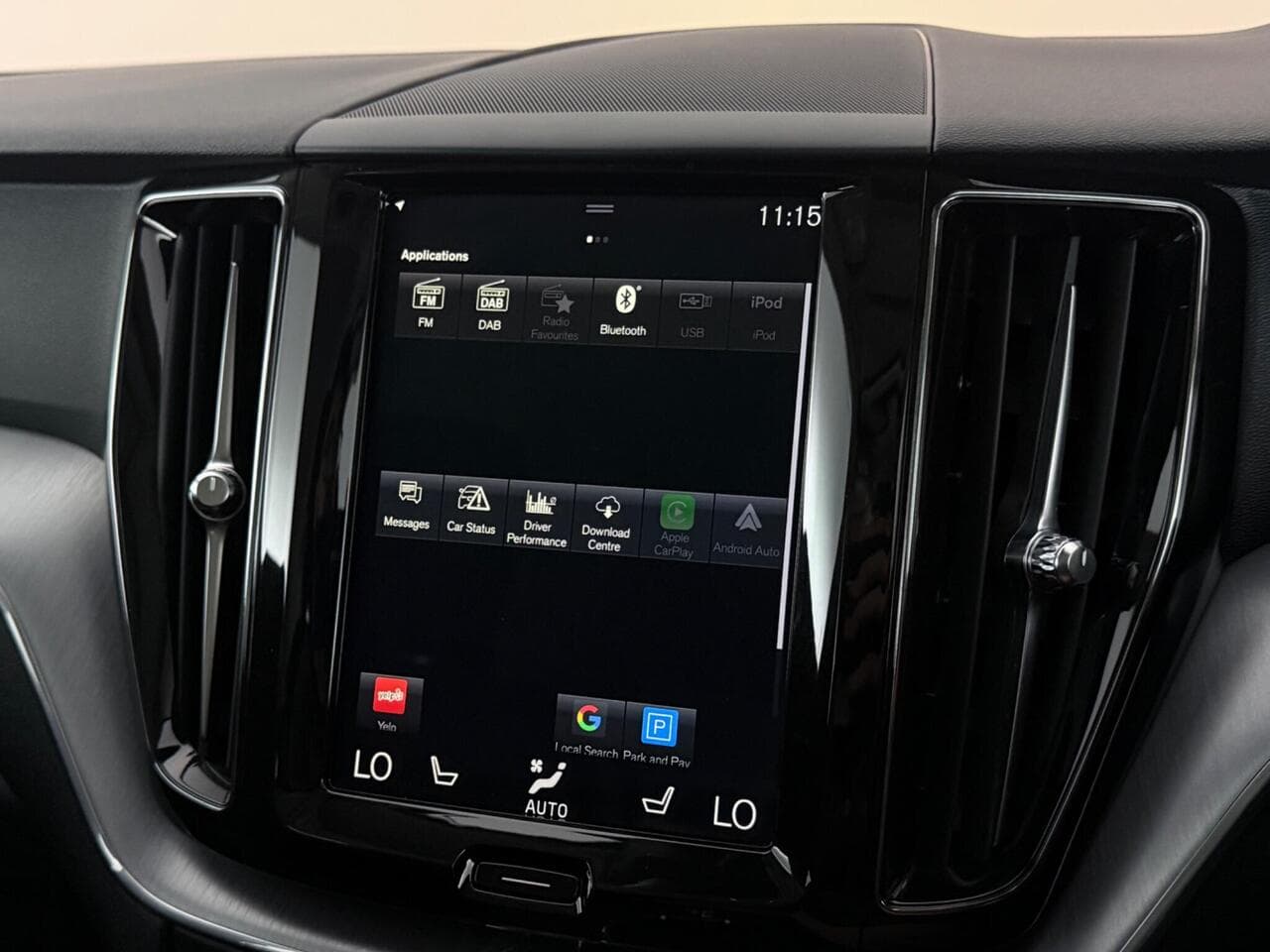 Volvo XC60 thumbnail Infotainment System