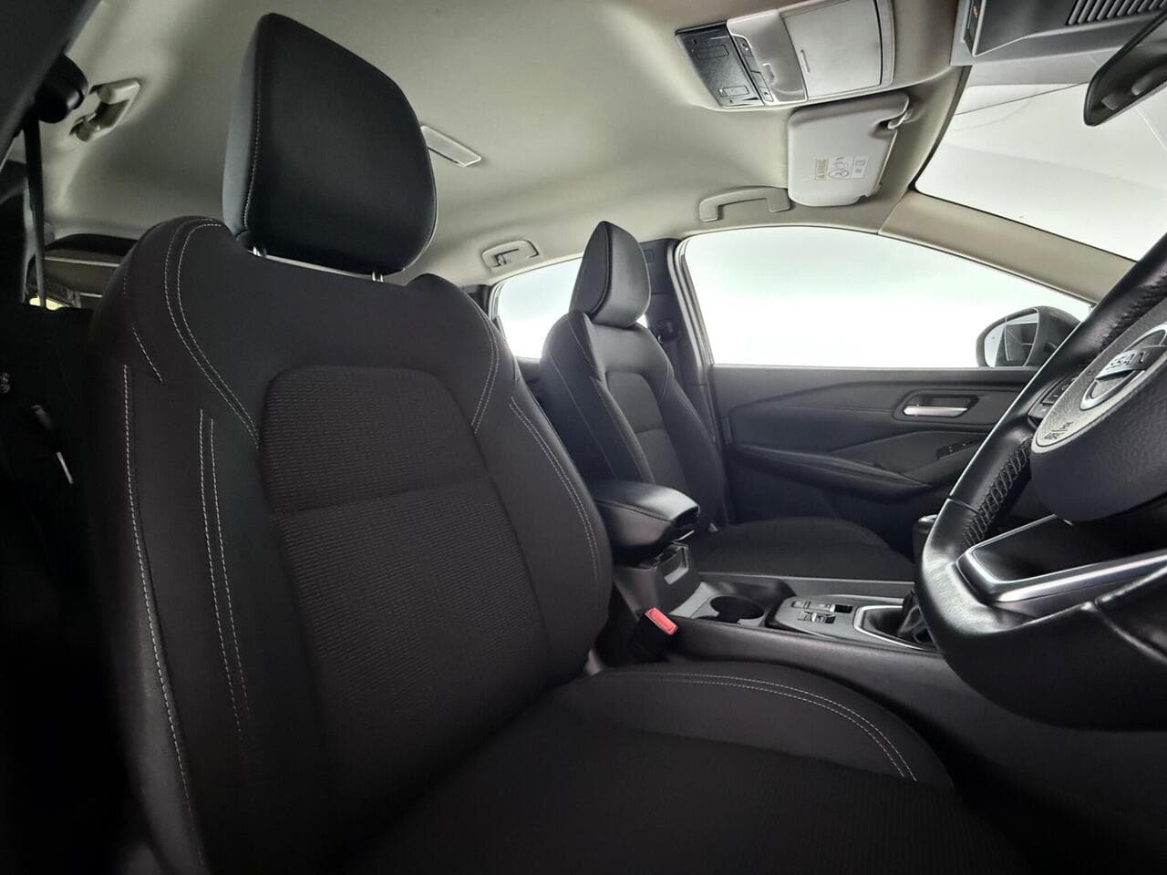 Nissan Qashqai thumbnail Seat Driver