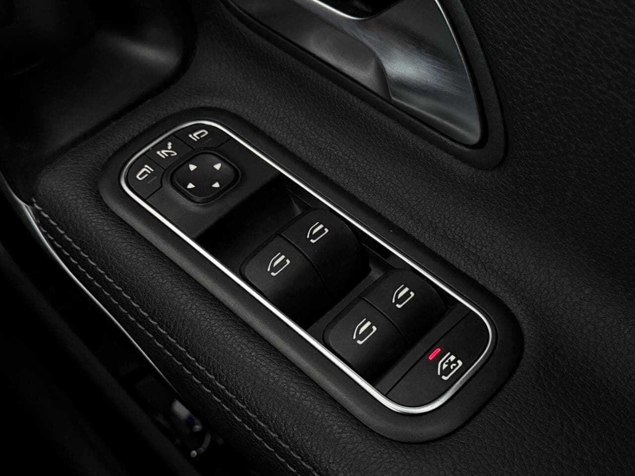 Mercedes-Benz A Class thumbnail Misc Controls