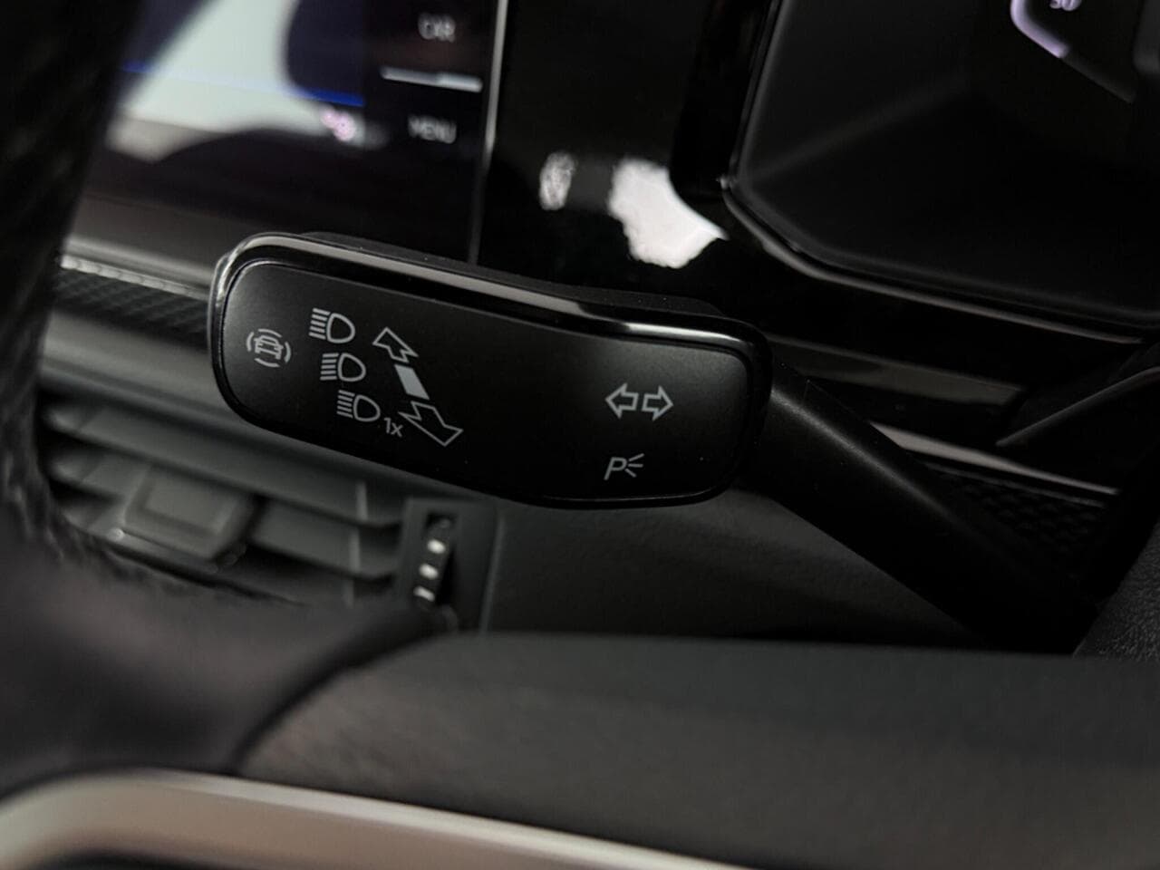 Volkswagen Polo thumbnail Misc Controls