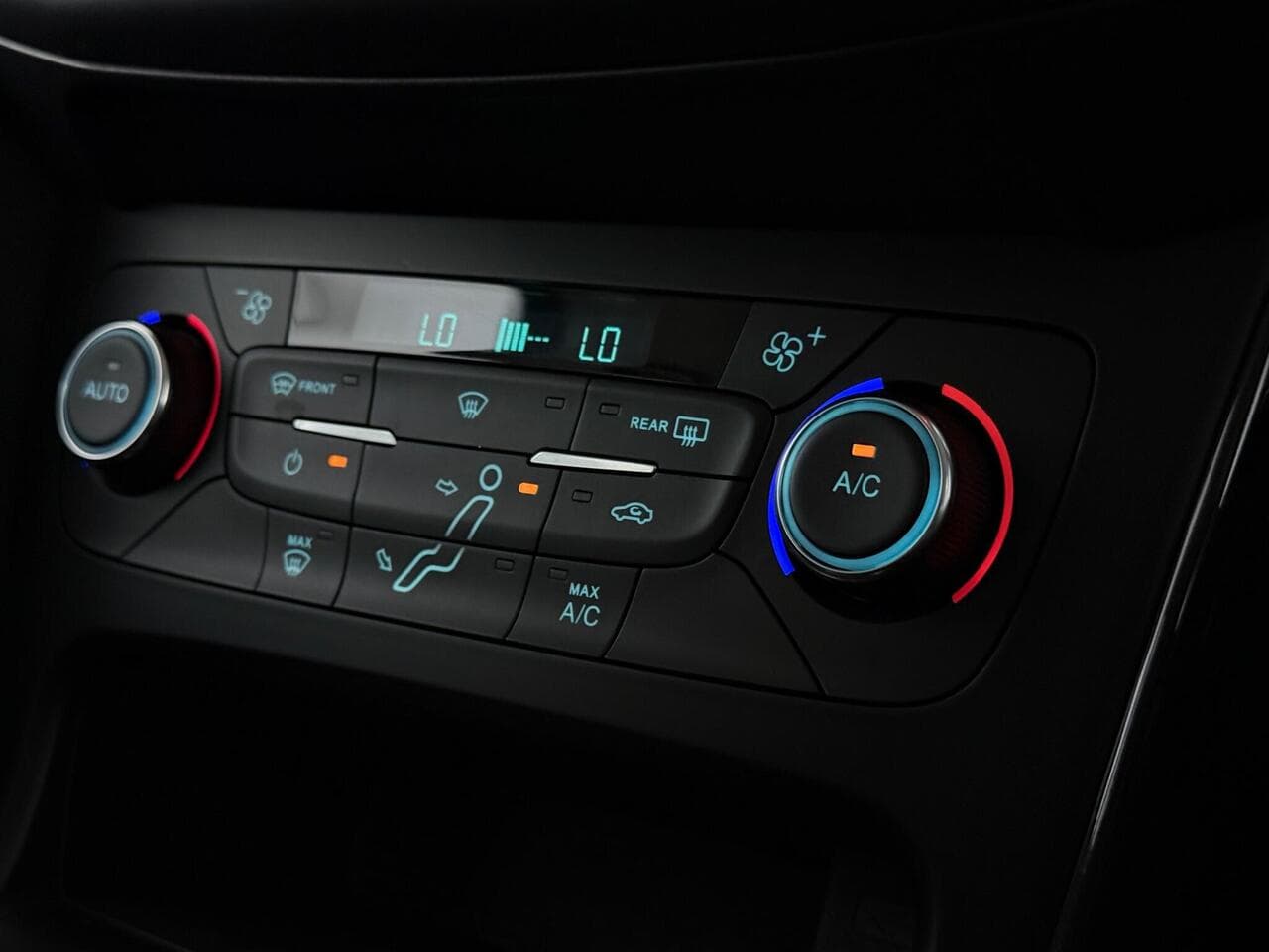 Ford Focus thumbnail Misc Controls