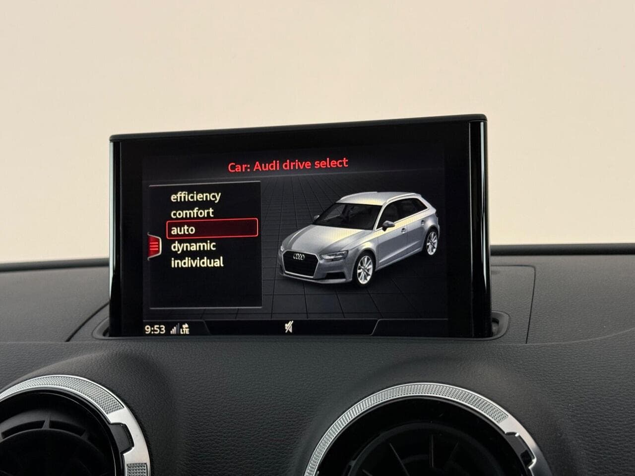 Audi A3 thumbnail Infotainment System