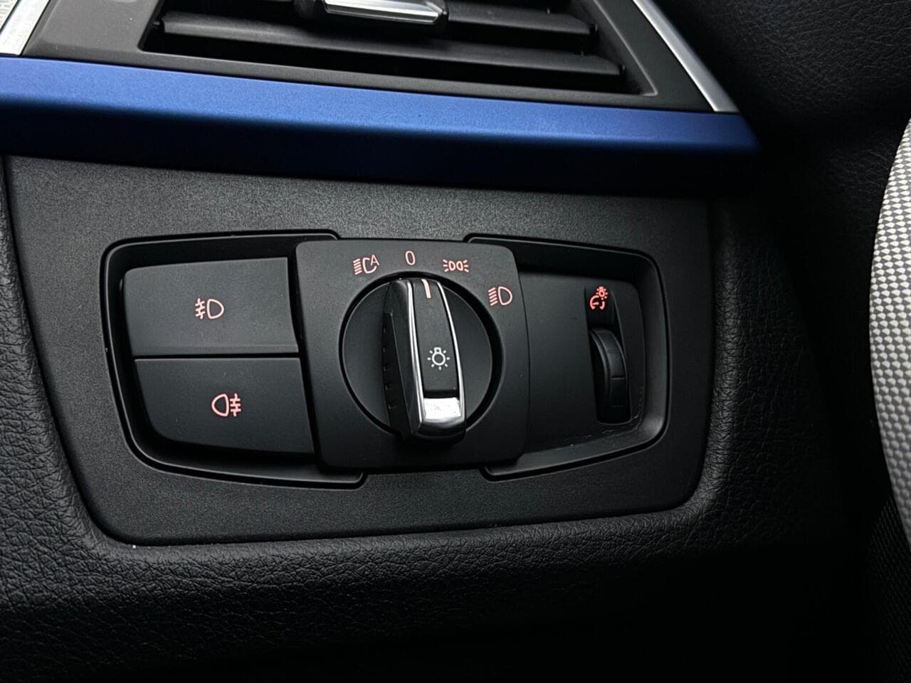 BMW 3 Series thumbnail Misc Controls
