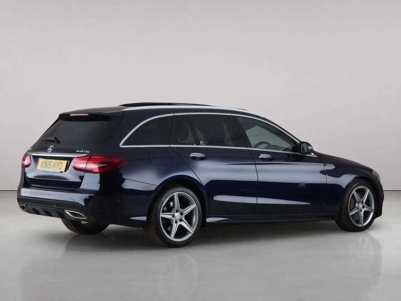 Mercedes-Benz C Class thumbnail Rear Right