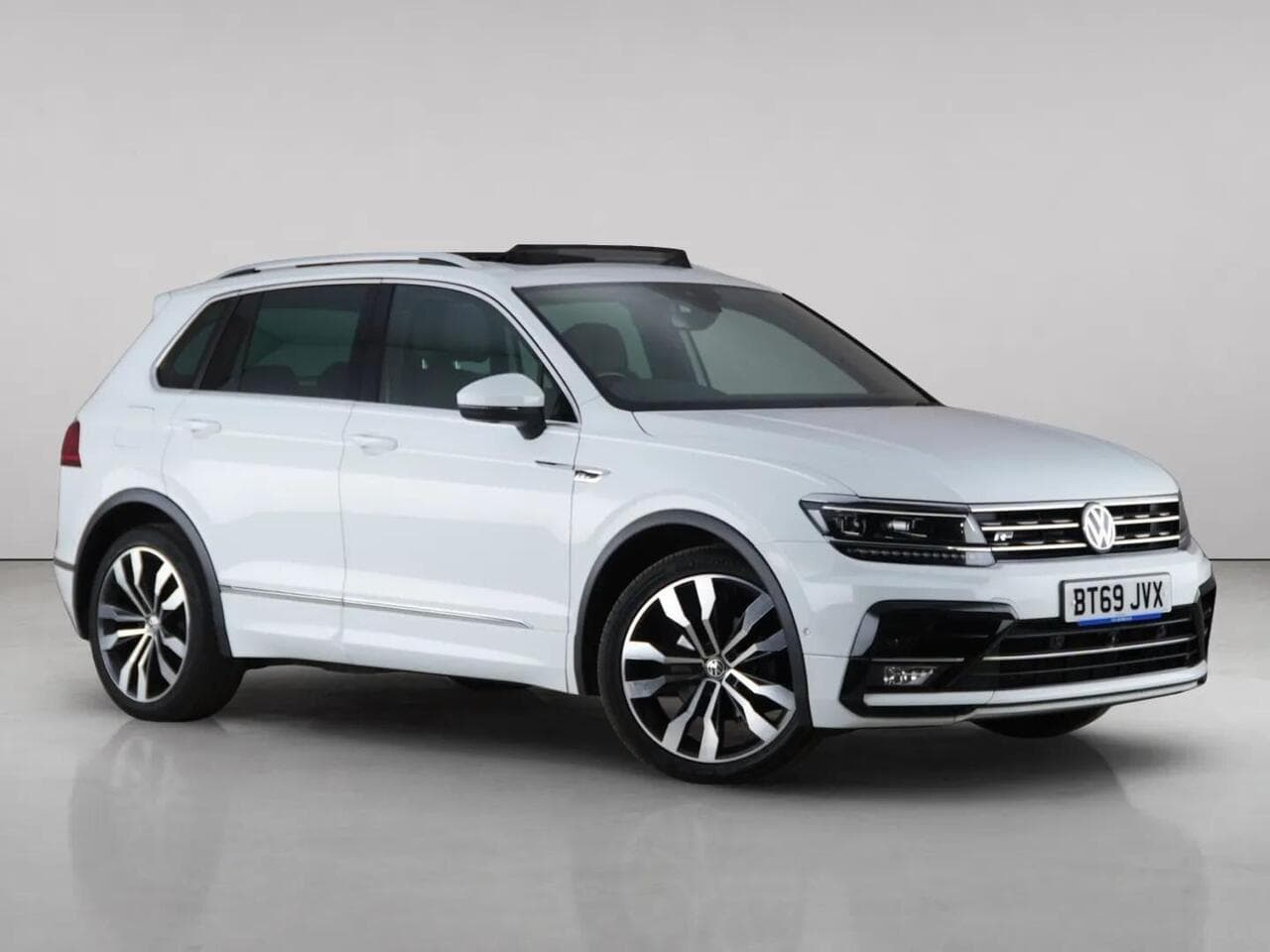 Volkswagen Tiguan - Volkswagen Tiguan 2.0 TDI R-Line Tech DSG 4Motion Euro 6 (s/s) 5dr