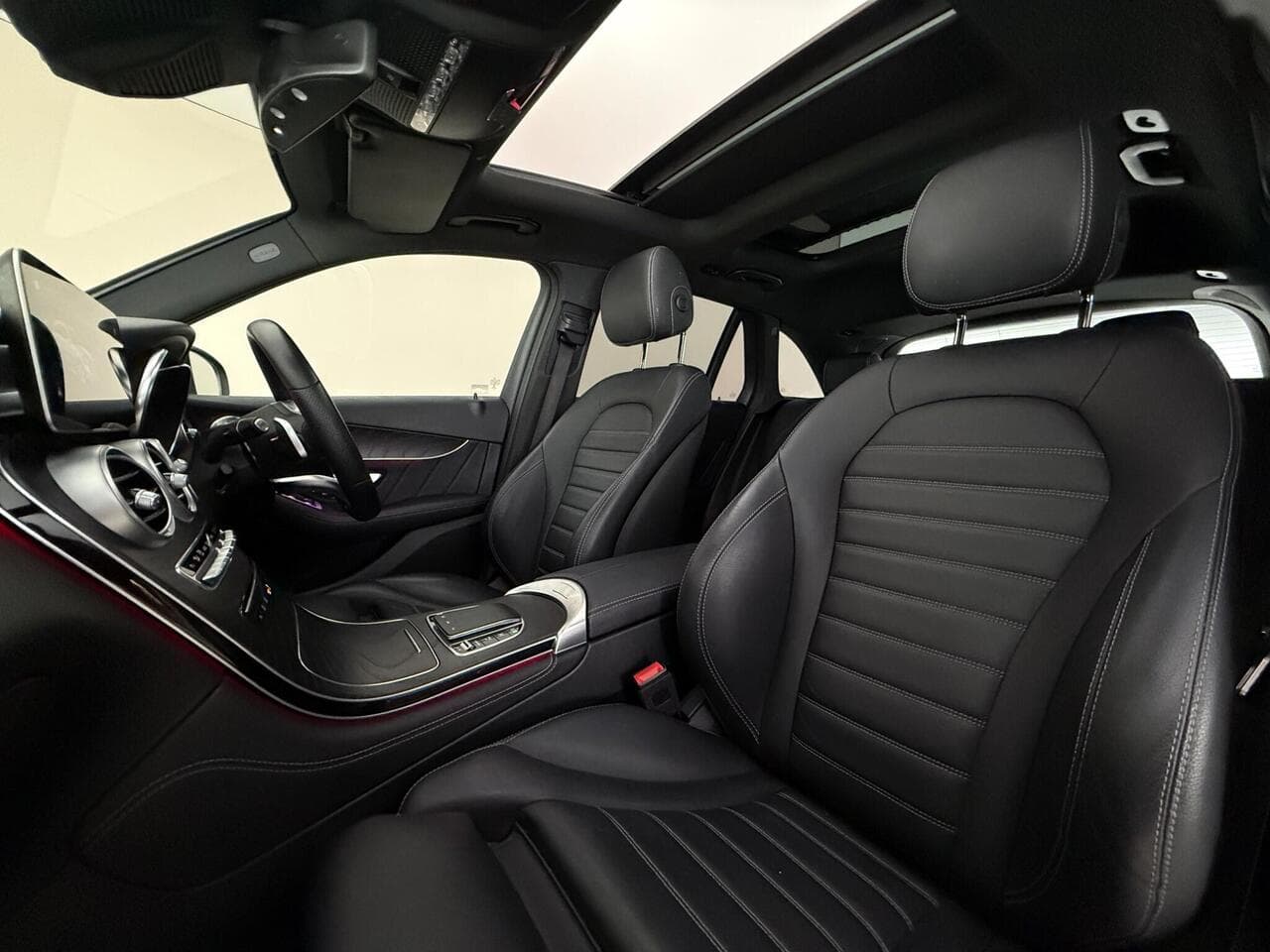 Mercedes-Benz GLC thumbnail Seat Front Passenger