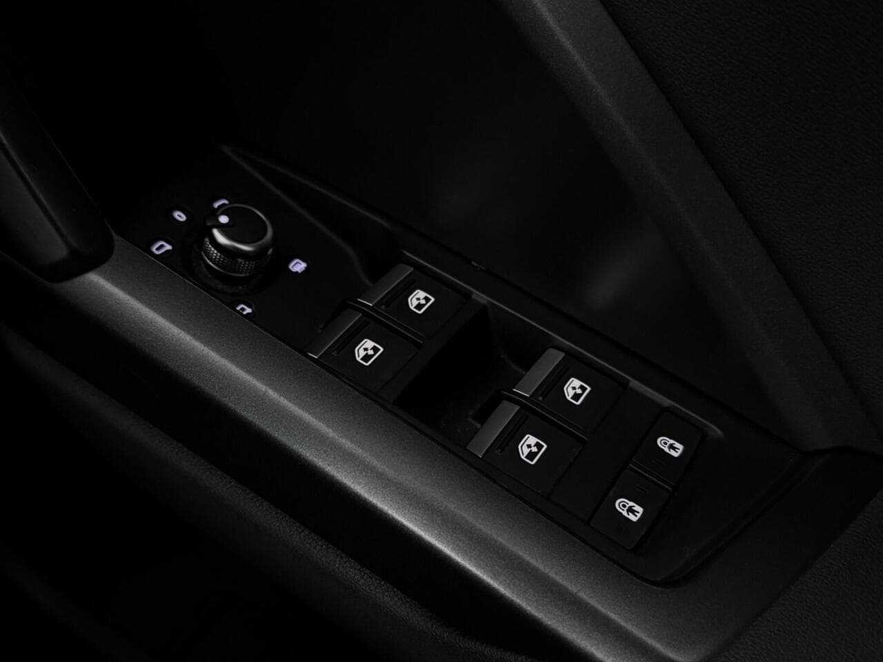 Audi Q3 thumbnail Misc Controls