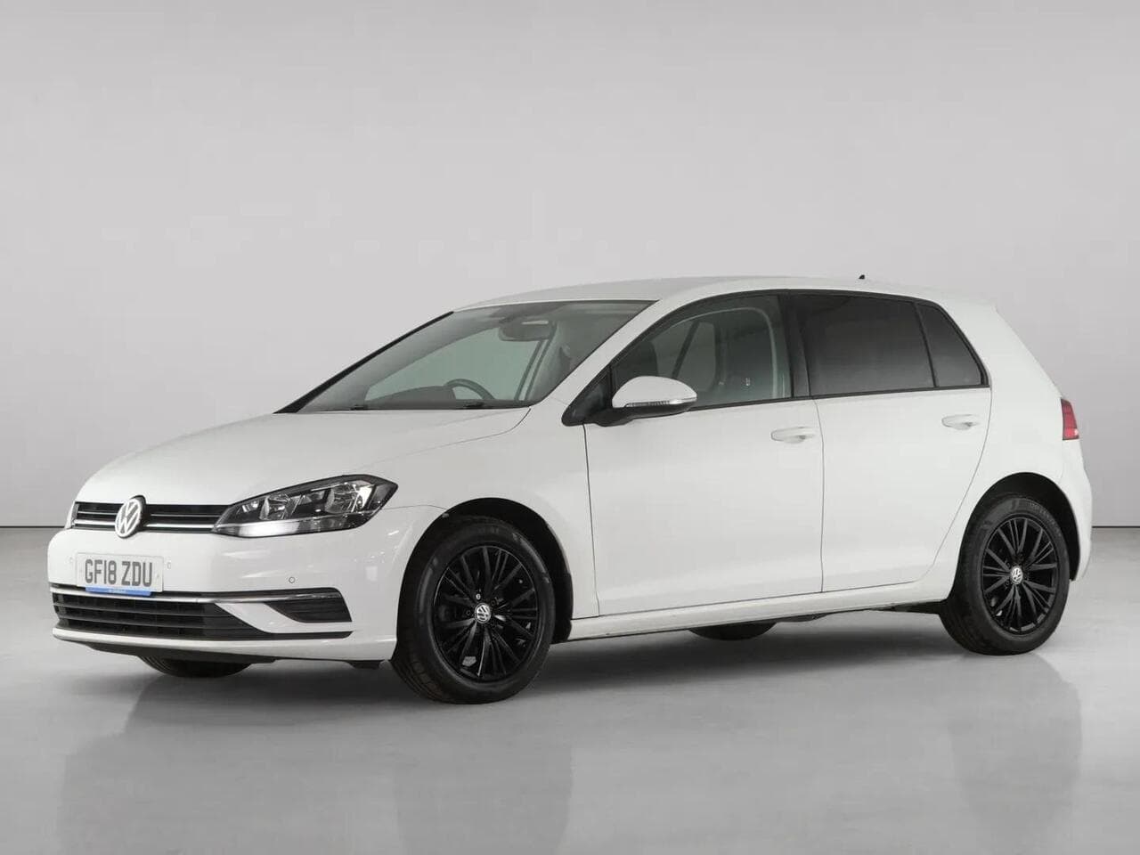Volkswagen Golf thumbnail Front Left