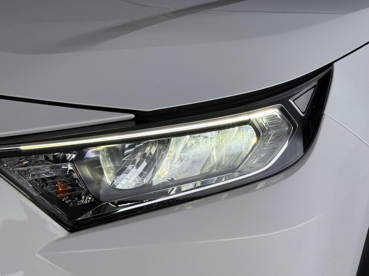 Toyota RAV4 thumbnail Lights Front