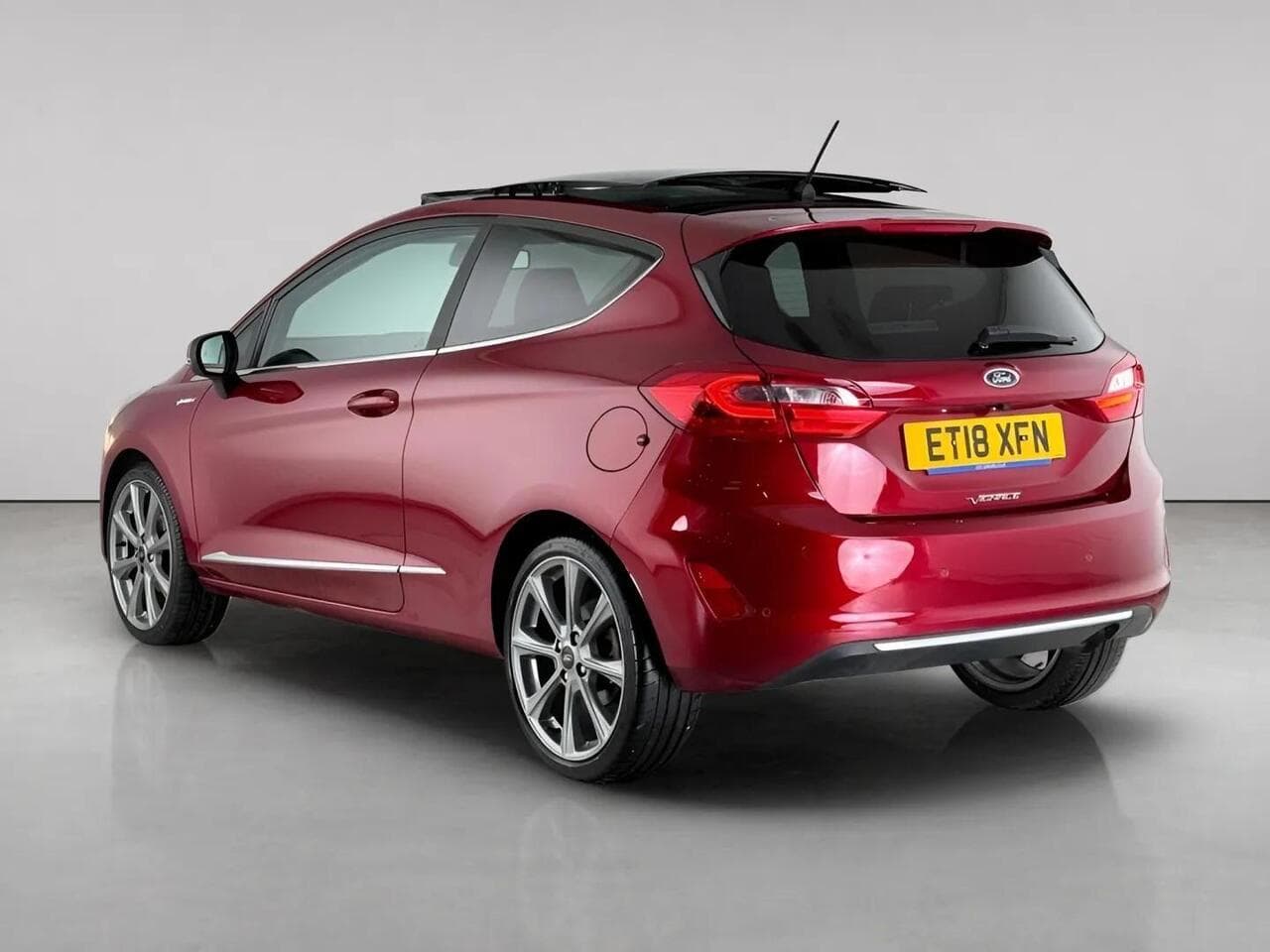 Ford Fiesta thumbnail Rear Left