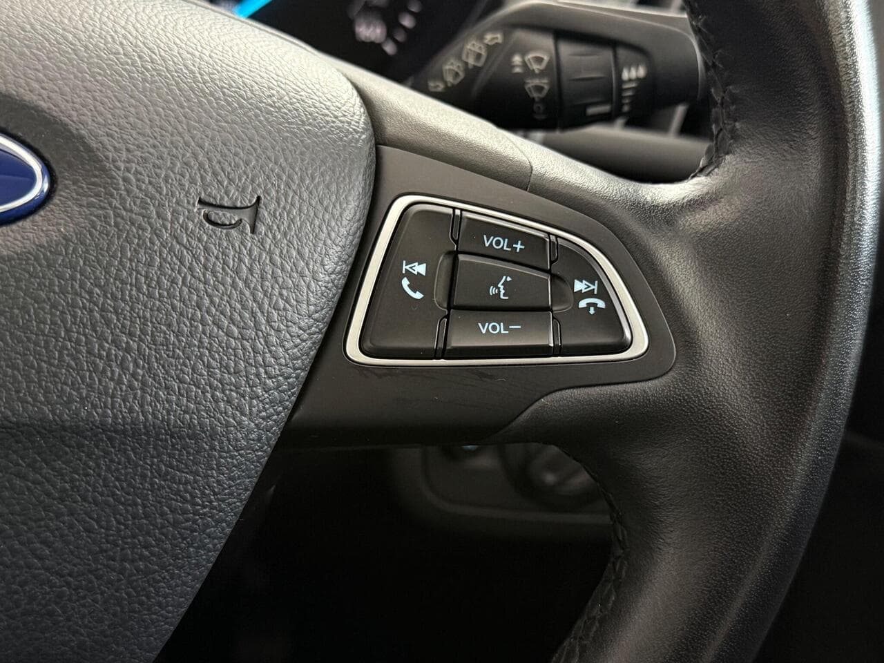 Ford Kuga thumbnail Misc Controls