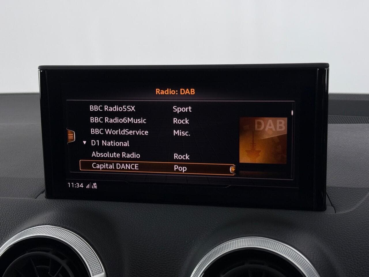 Audi Q2 thumbnail Infotainment System